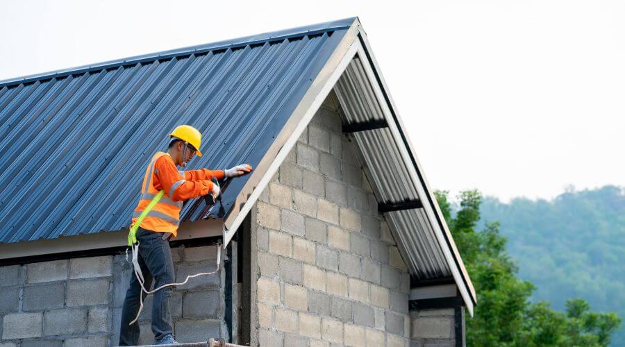 Expert Emergency Roof Repairs services in Hampden, ME